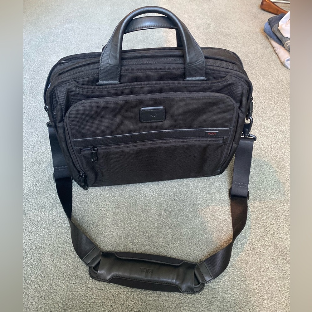 Tumi Alpha Expandable Men's Travel Bag